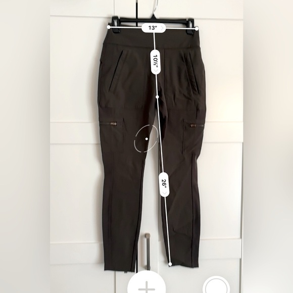 Athleta Headlands Hybrid Cargo pants size 4 in olive green - Picture 6 of 6